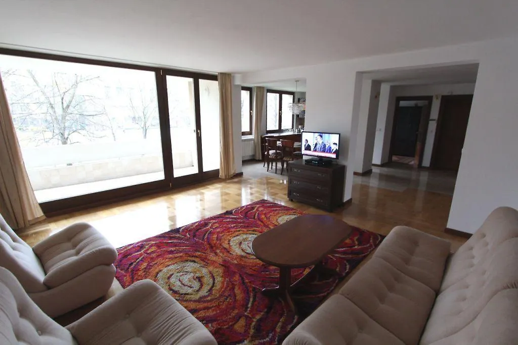Apartment Nowiniarska Near The Old Town 0*, Warsaw Poland
